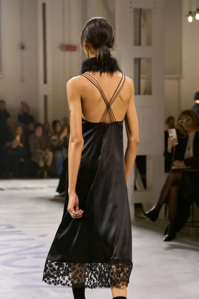 Look 42